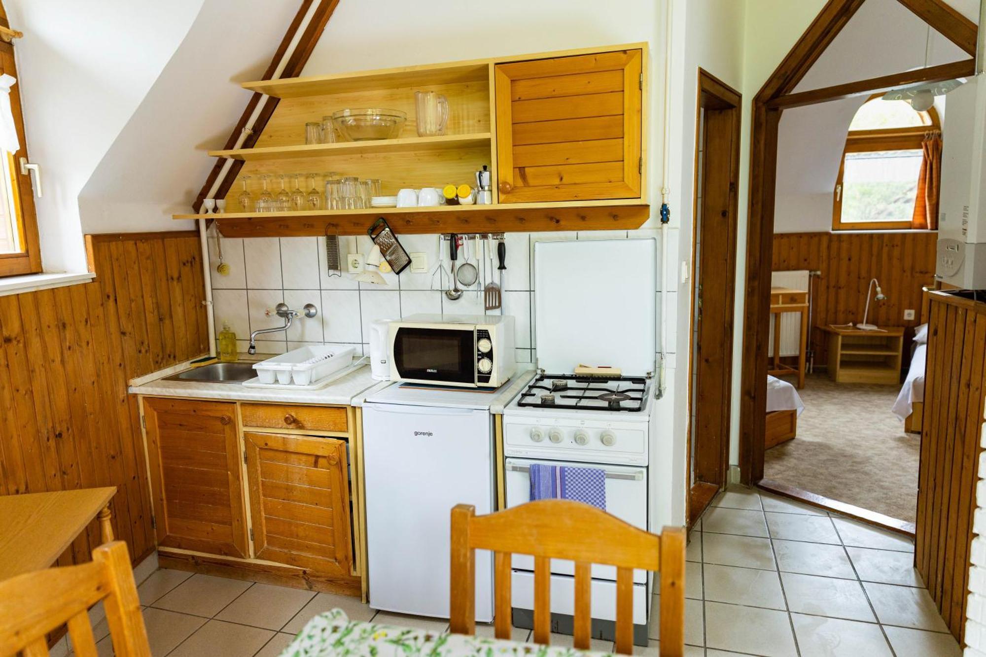 Gesztenye Nyaralopark Balatonudvari Buitenkant foto