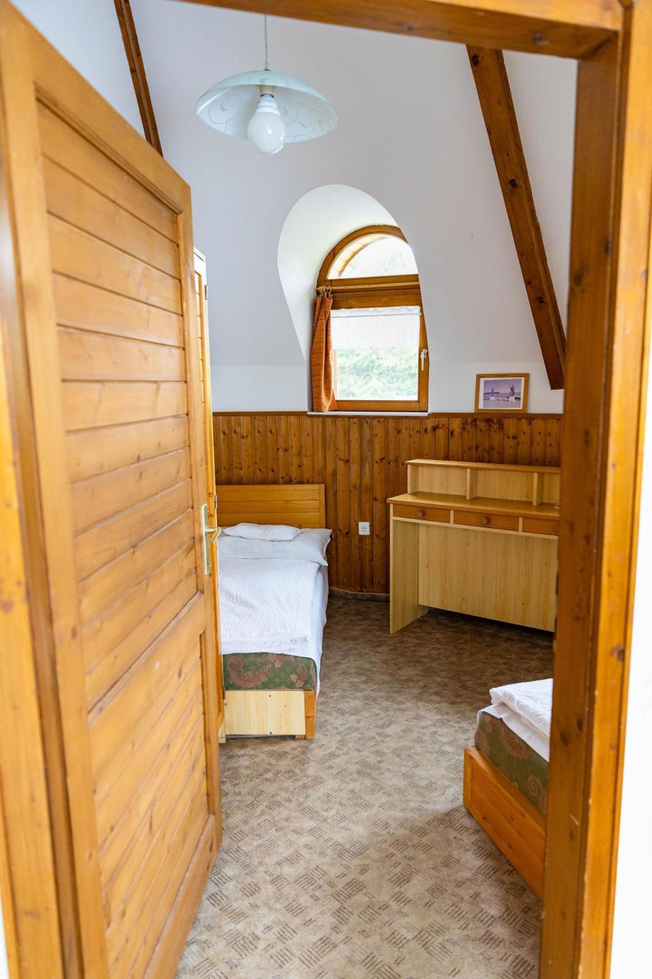 Gesztenye Nyaralopark Balatonudvari Buitenkant foto