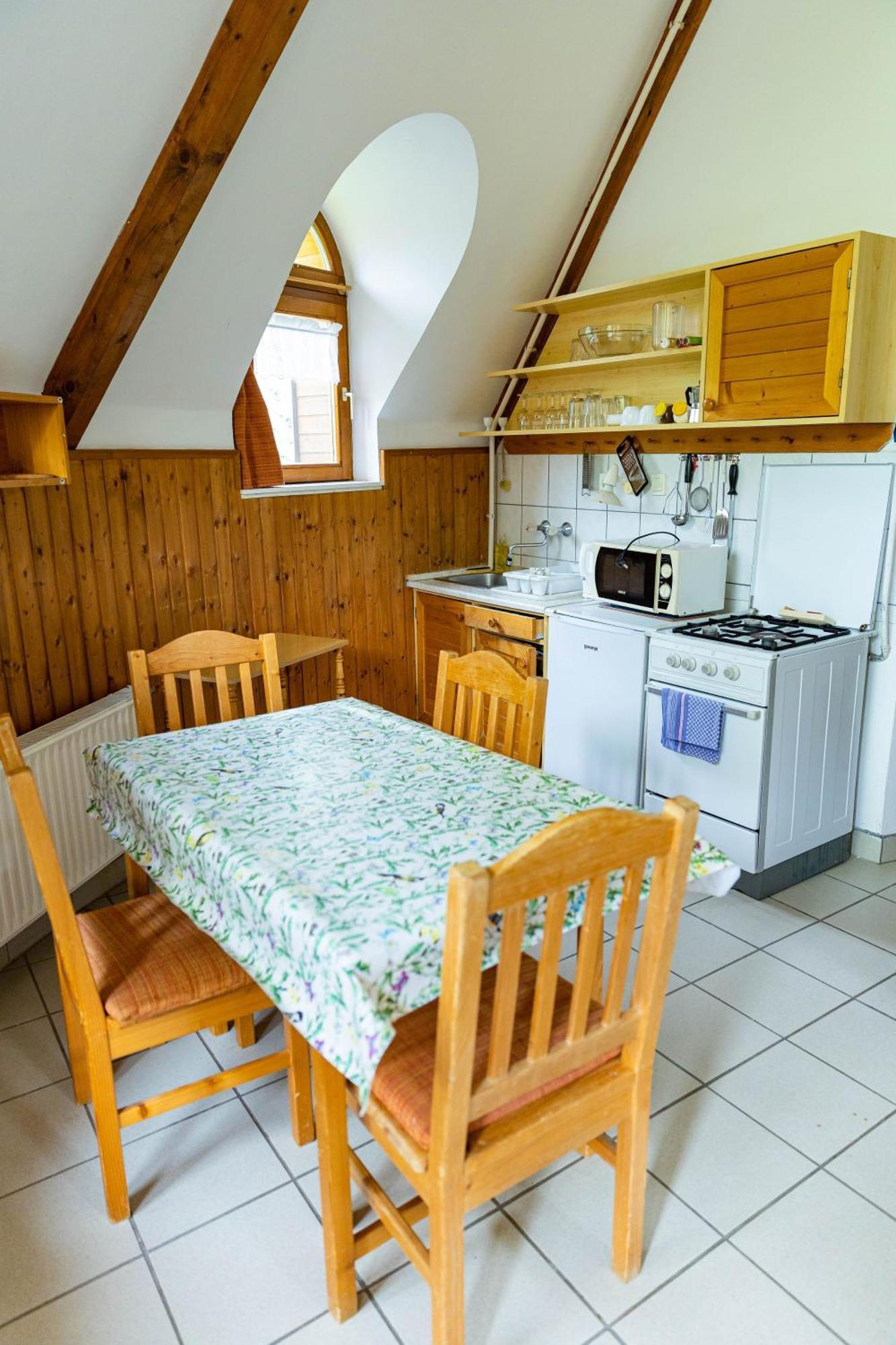 Gesztenye Nyaralopark Balatonudvari Buitenkant foto