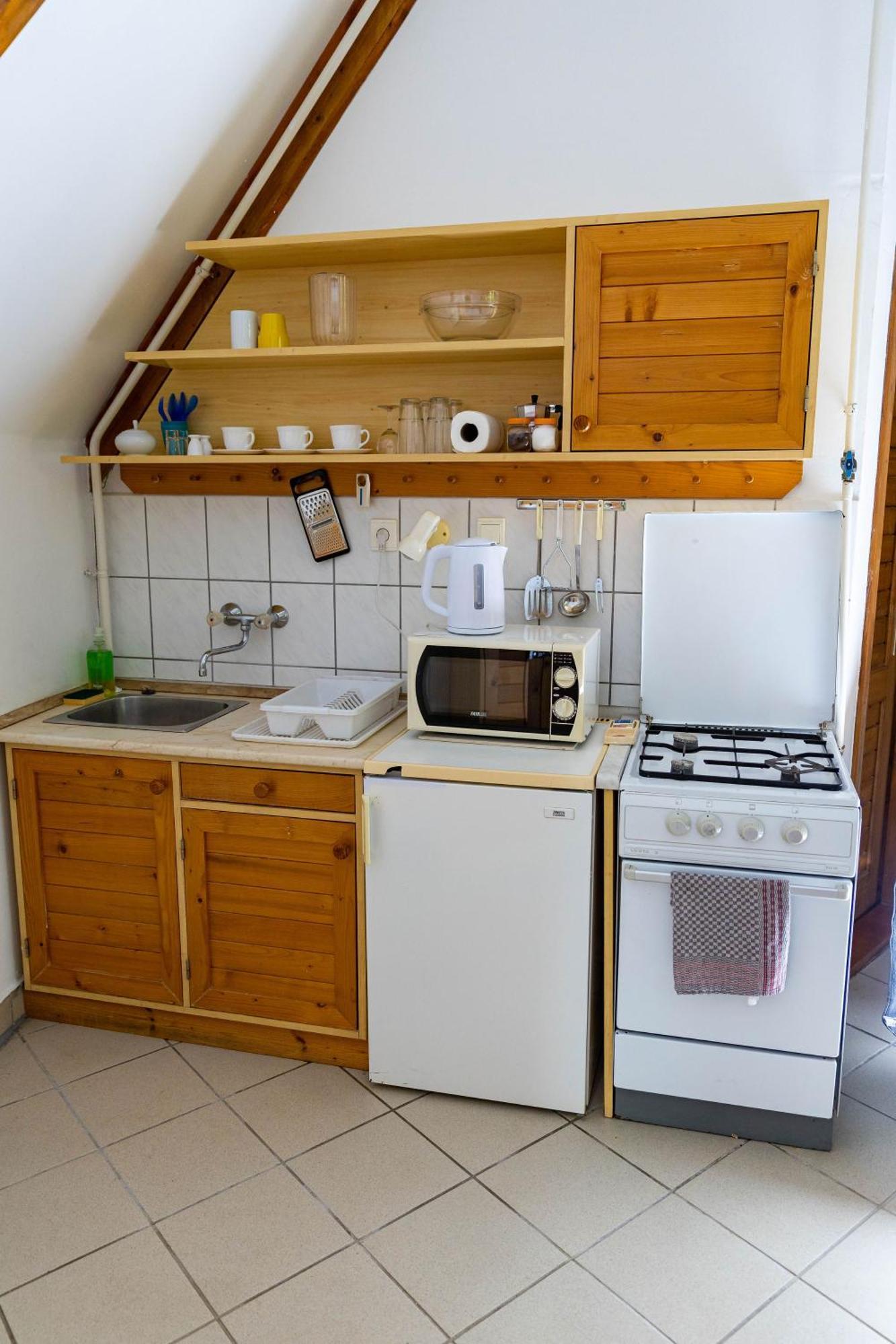 Gesztenye Nyaralopark Balatonudvari Buitenkant foto
