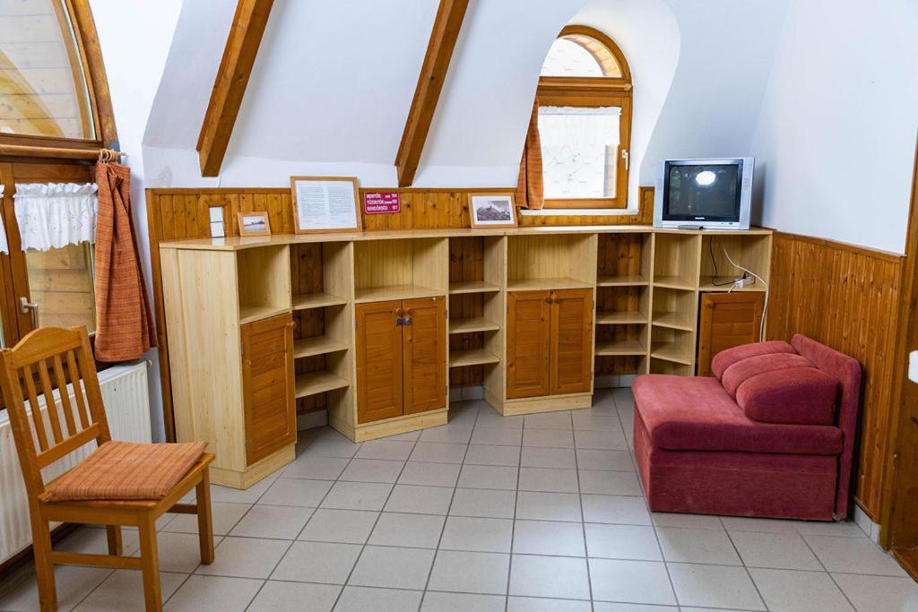 Gesztenye Nyaralopark Balatonudvari Buitenkant foto
