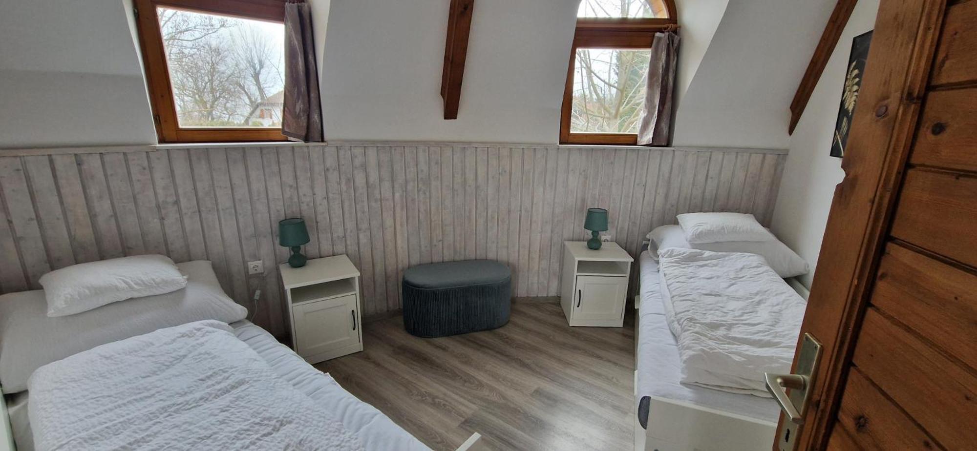 Gesztenye Nyaralopark Balatonudvari Buitenkant foto